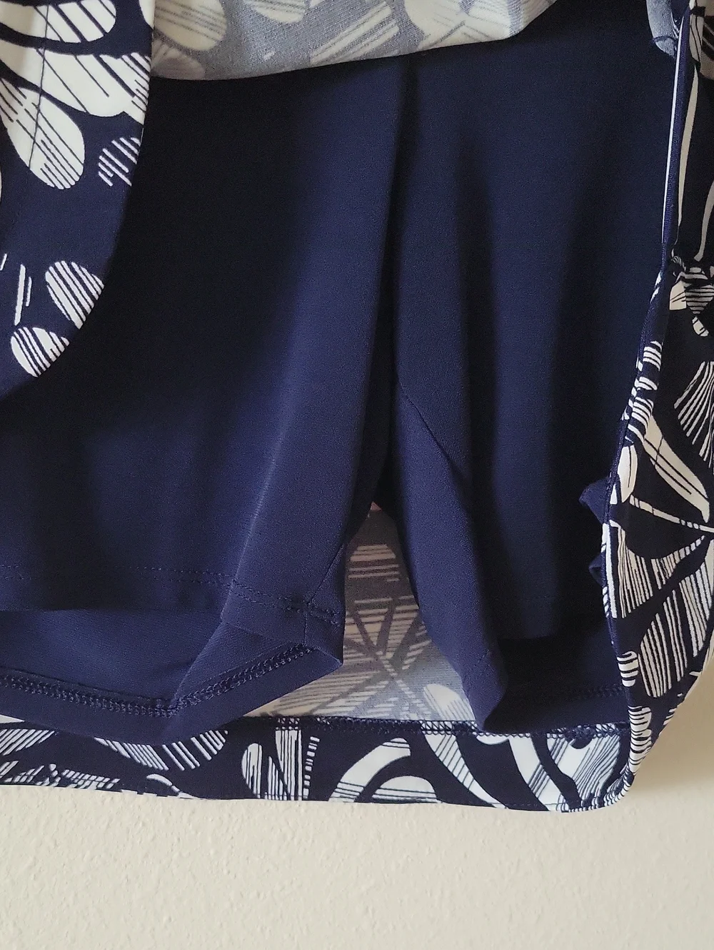 Weekends by Chico's Blue White Pull-on Skort Size Large